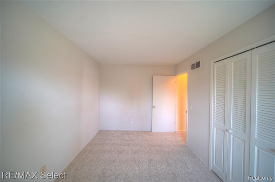 6304 Yorkshire North Riding Road Flint, MI 48532 - Photo 27 of 32 6304 Yorkshire 29.jpg