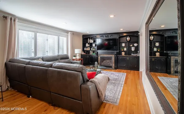 $1,150,000 | 3 Kelton Place, Manalapan, NJ 07726