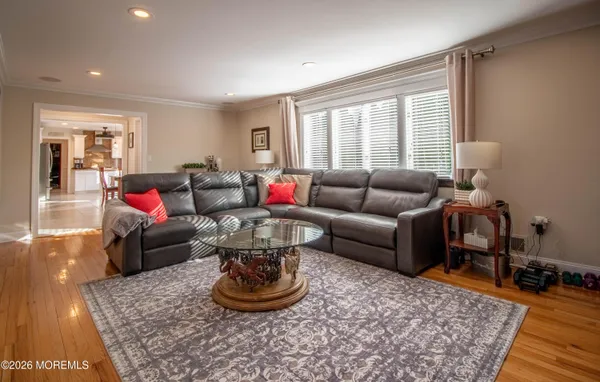 $1,150,000 | 3 Kelton Place, Manalapan, NJ 07726