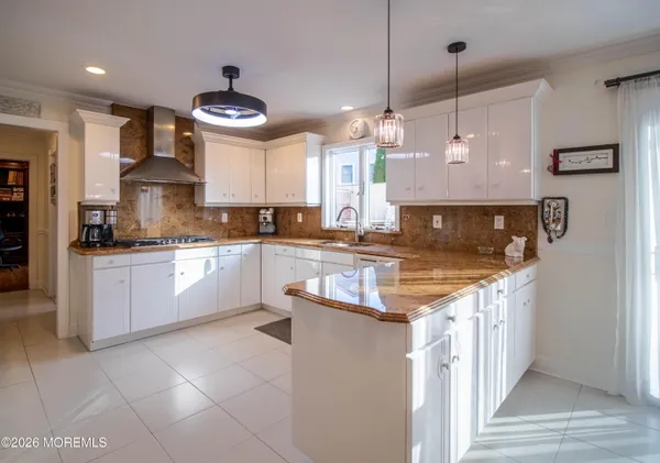 $1,150,000 | 3 Kelton Place, Manalapan, NJ 07726
