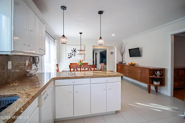 $1,150,000 | 3 Kelton Place, Manalapan, NJ 07726