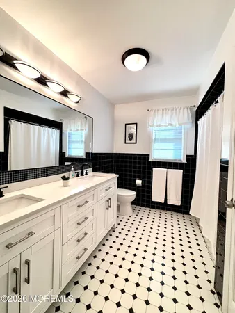 $1,150,000 | 3 Kelton Place, Manalapan, NJ 07726