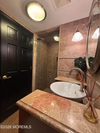 $1,150,000 | 3 Kelton Place, Manalapan, NJ 07726