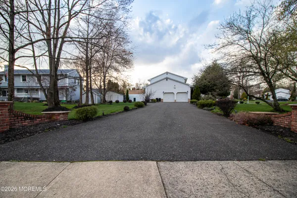 $1,150,000 | 3 Kelton Place, Manalapan, NJ 07726