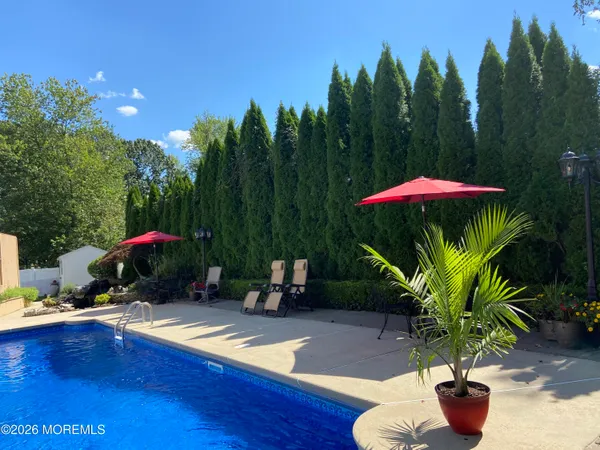 $1,150,000 | 3 Kelton Place, Manalapan, NJ 07726