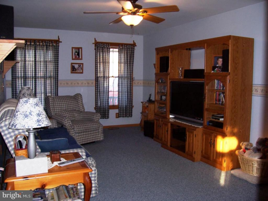409 Royal Road Palmyra, PA 17078 - Photo 5 of 22 Gallery Image 5