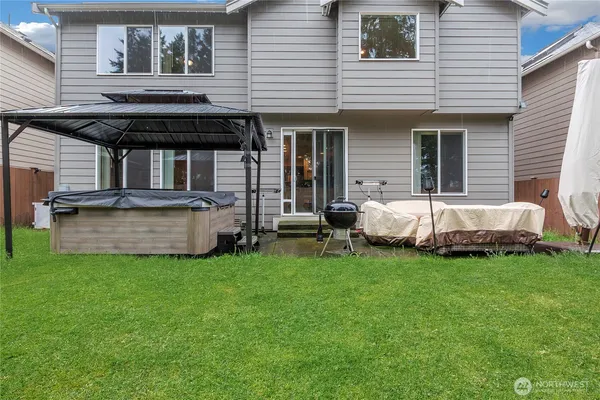 $786,600 | 19011 106th Ave Court East, Puyallup, WA 98374