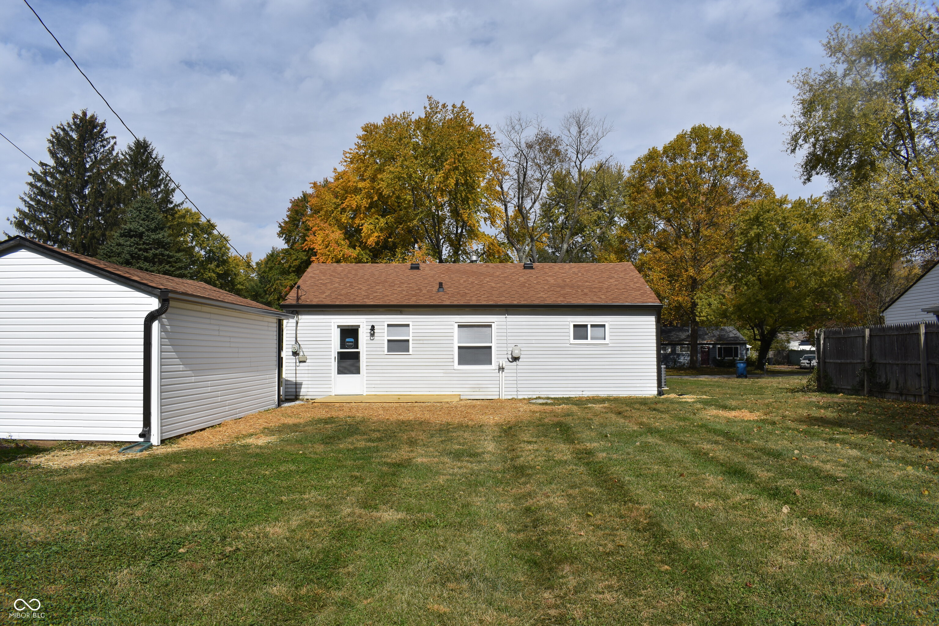 1927 Ruth Drive Indianapolis, IN 46240 - Photo 10 of 16 Gallery Image 10