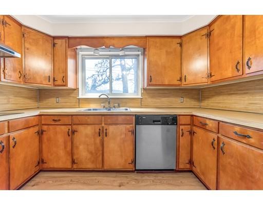 201 Overlook Drive Springfield, MA 01118 - Photo 17 of 30