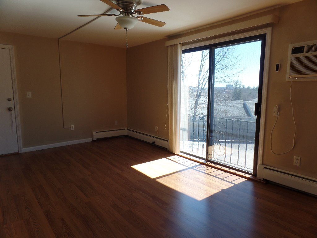 12 L English Village Road, Unit 303 Manchester, NH 03102 - Photo 18 of 19 Gallery Image 18