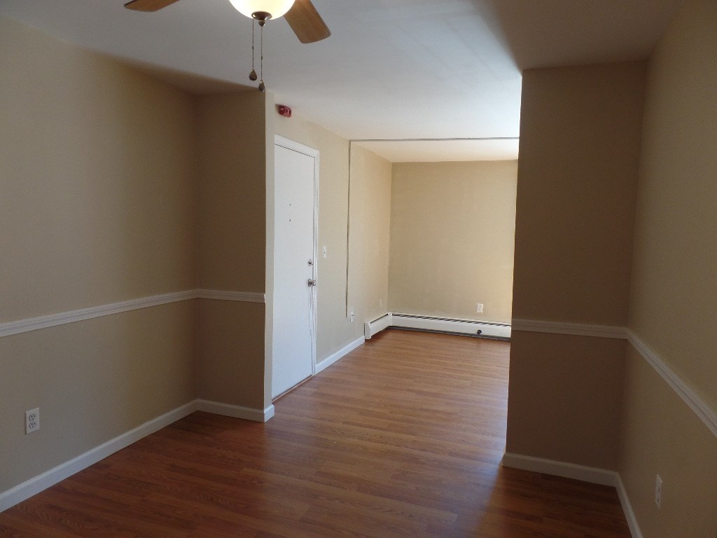 12 L English Village Road, Unit 303 Manchester, NH 03102 - Photo 6 of 19 Gallery Image 6