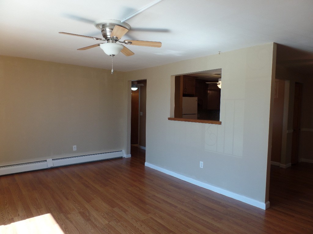 12 L English Village Road, Unit 303 Manchester, NH 03102 - Photo 9 of 19 Gallery Image 9