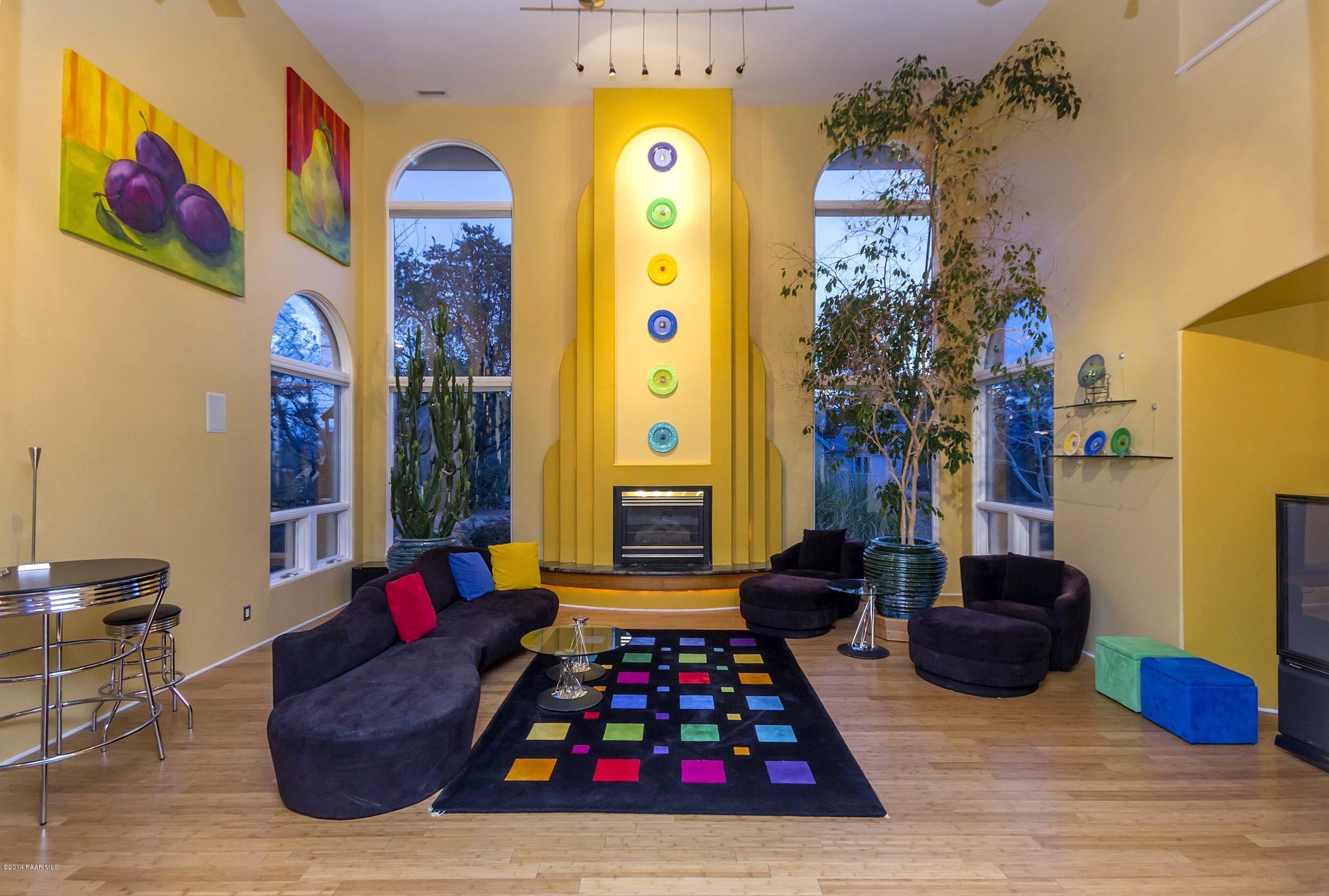 009_Living Room