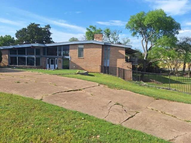 $430,000 | 2415 Skyline Drive, Irving, TX 75038