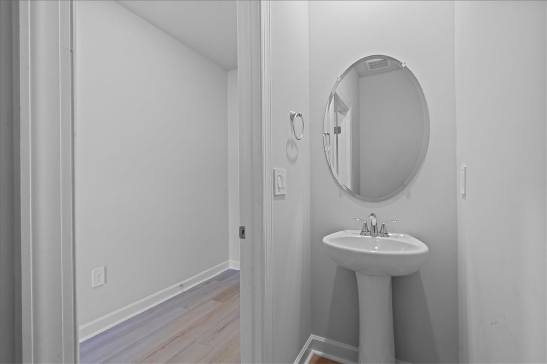 406 Shortleaf Lane Pendleton, SC 29670 - Photo 5 of 36