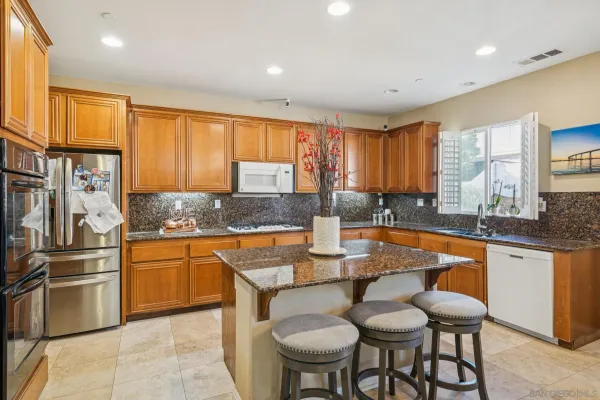 $1,049,000 | 3152 Beven Drive, Escondido, CA 92027