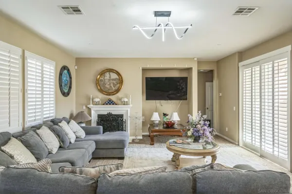 $1,049,000 | 3152 Beven Drive, Escondido, CA 92027