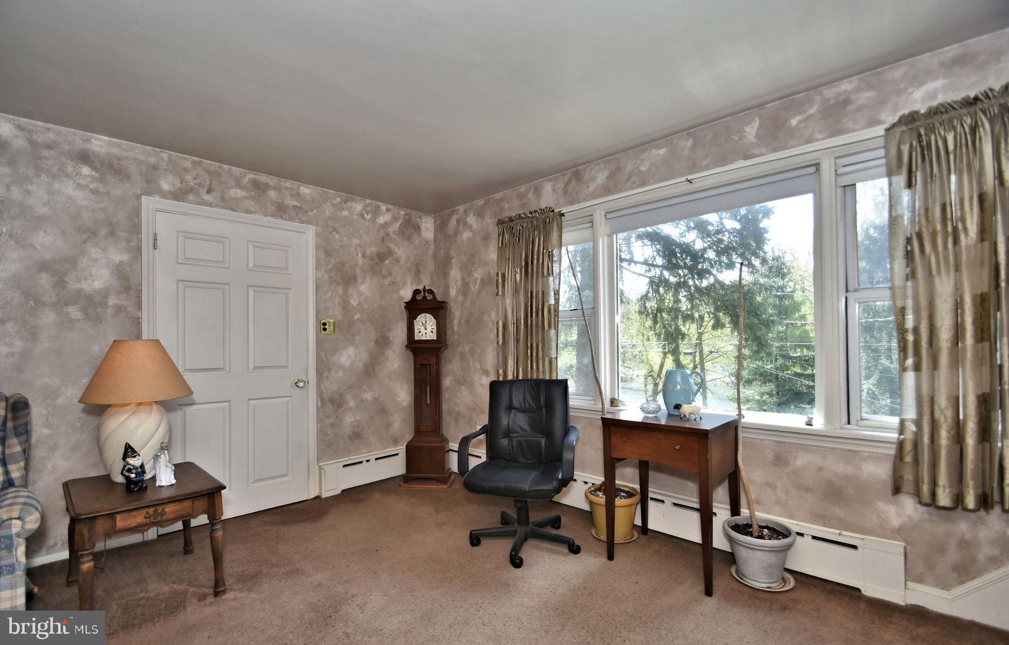 25 Riverside Drive Reading, PA 19605 - Photo 8 of 60 Gallery Image 8