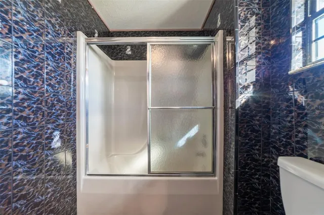 $5,900 | 5521 Westshore Drive, New Port Richey, FL 34652