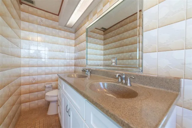 $5,900 | 5521 Westshore Drive, New Port Richey, FL 34652