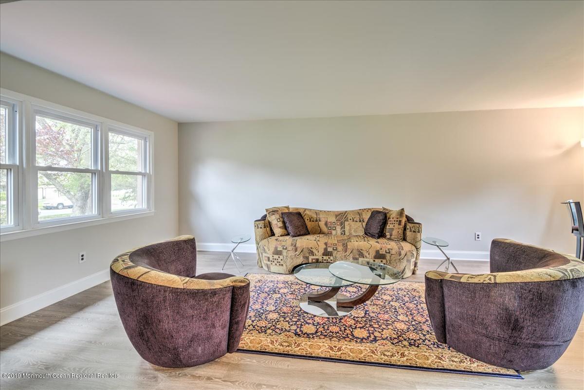 11 Bunker Hill Road Freehold, NJ 07728 - Photo 4 of 25 04-LIVING ROOM