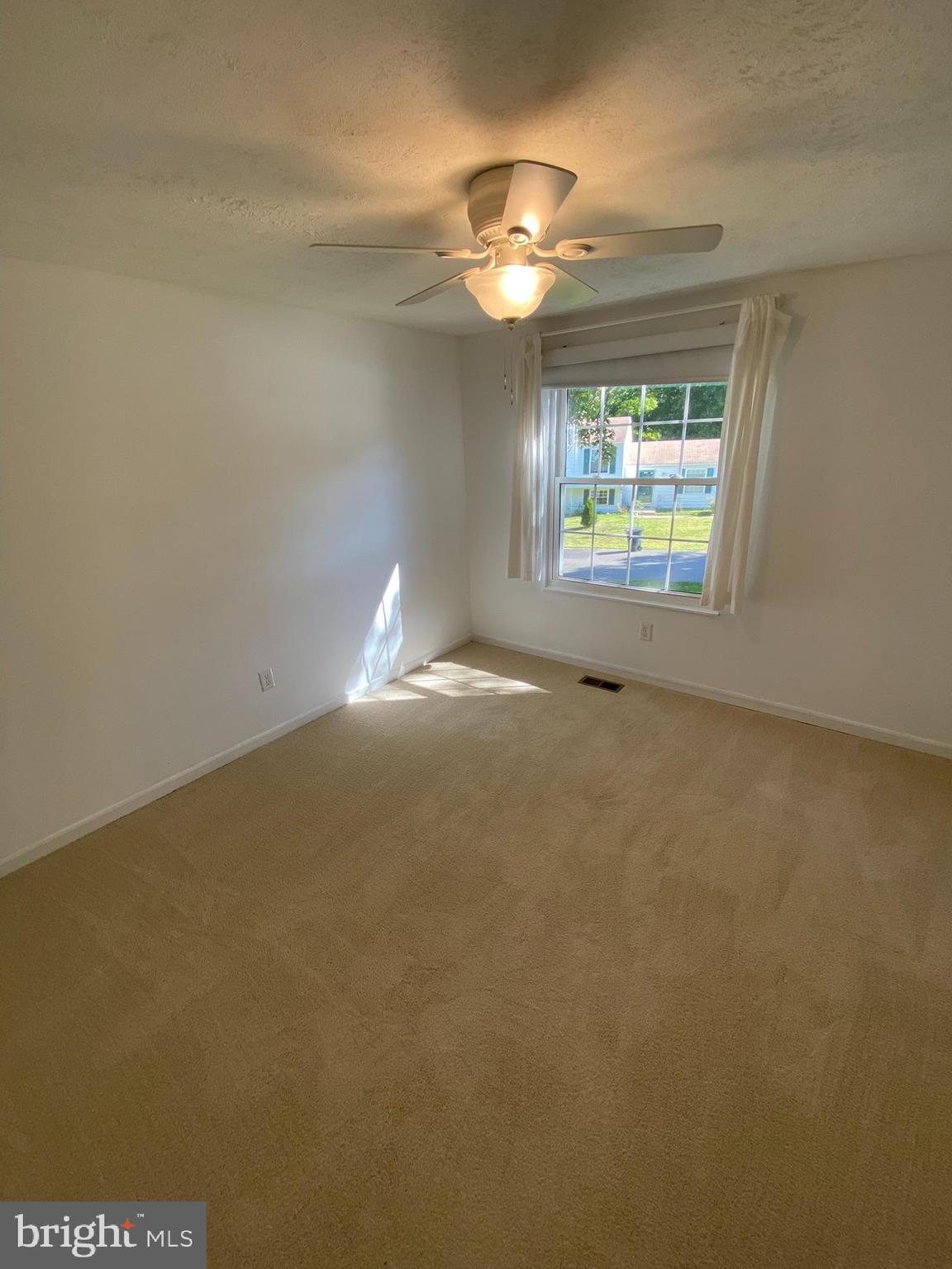 6108 Mantle Road Burke, VA 22015 - Photo 57 of 97 Gallery Image 57