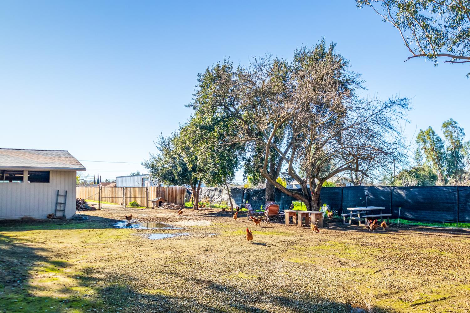 2423 I Street Rio Linda, CA 95673 - Photo 44 of 48 a view of swimming pool with an outdoor seating