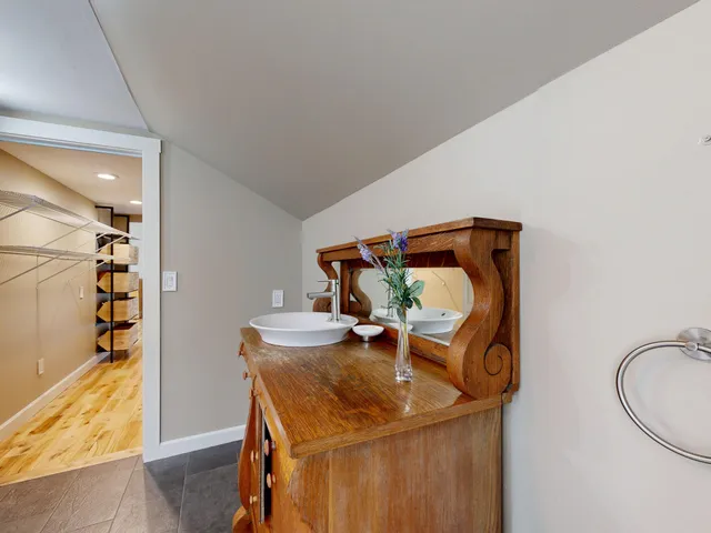 $695,000 | 26 Squiers Alley, Nobleboro, ME 04555