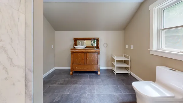 $695,000 | 26 Squiers Alley, Nobleboro, ME 04555