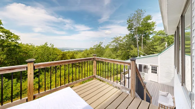 $695,000 | 26 Squiers Alley, Nobleboro, ME 04555