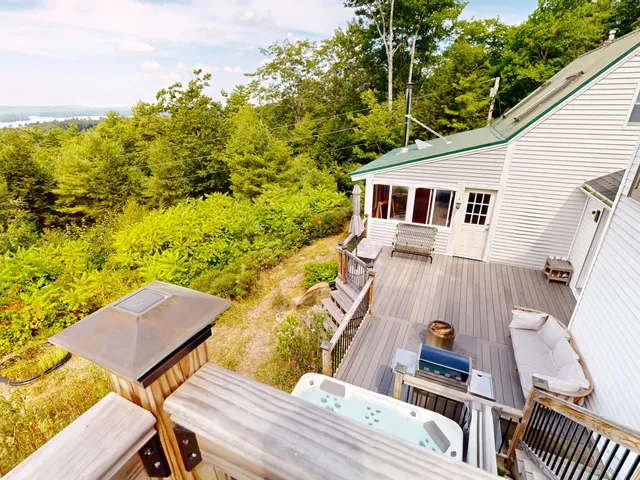 $695,000 | 26 Squiers Alley, Nobleboro, ME 04555