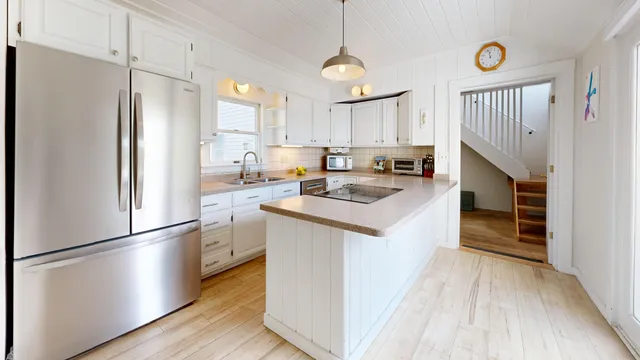 $695,000 | 26 Squiers Alley, Nobleboro, ME 04555