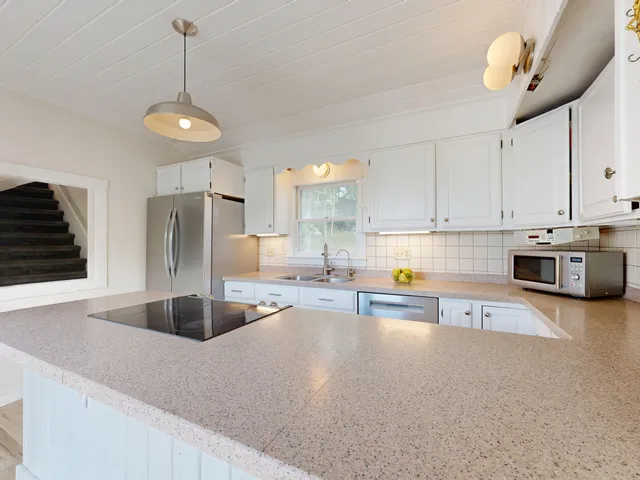 $695,000 | 26 Squiers Alley, Nobleboro, ME 04555