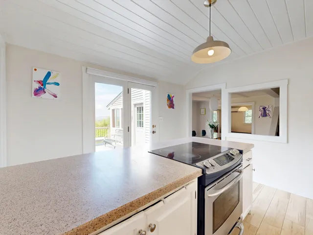 $695,000 | 26 Squiers Alley, Nobleboro, ME 04555