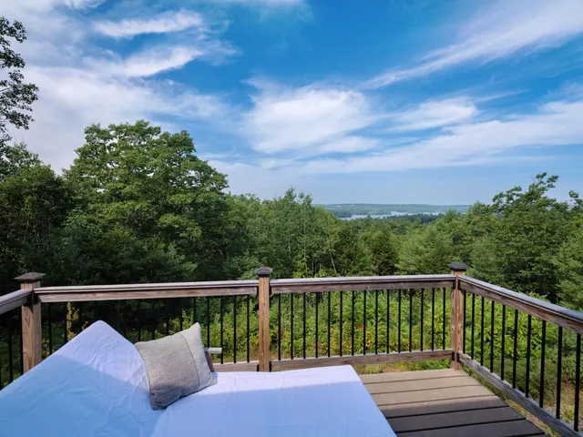 $695,000 | 26 Squiers Alley, Nobleboro, ME 04555