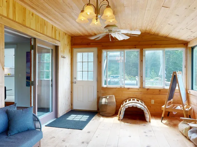 $695,000 | 26 Squiers Alley, Nobleboro, ME 04555