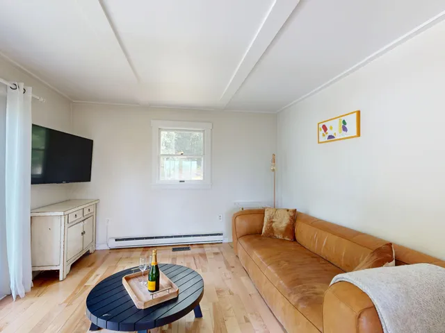 $695,000 | 26 Squiers Alley, Nobleboro, ME 04555