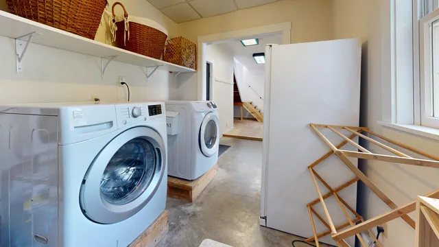 $695,000 | 26 Squiers Alley, Nobleboro, ME 04555