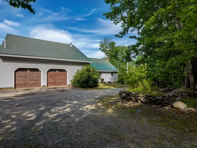 $695,000 | 26 Squiers Alley, Nobleboro, ME 04555