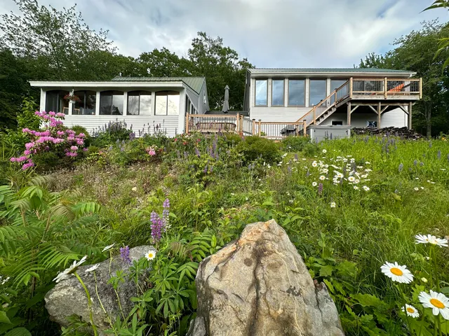 $695,000 | 26 Squiers Alley, Nobleboro, ME 04555