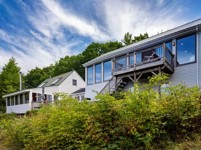 $695,000 | 26 Squiers Alley, Nobleboro, ME 04555