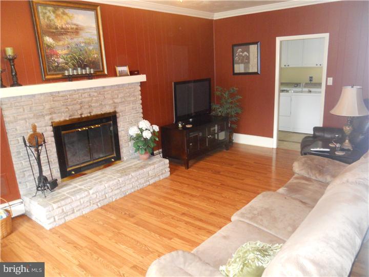 1960 Allentown Road Hatfield, PA 19440 - Photo 12 of 25 Family Room