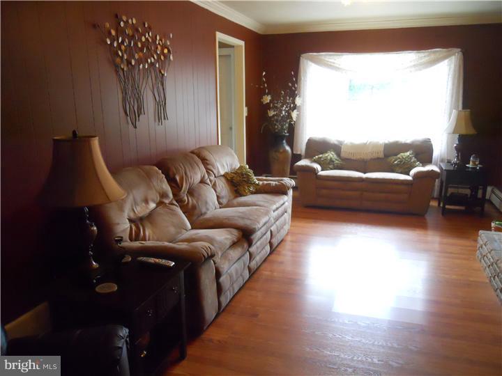 1960 Allentown Road Hatfield, PA 19440 - Photo 13 of 25 Family Room
