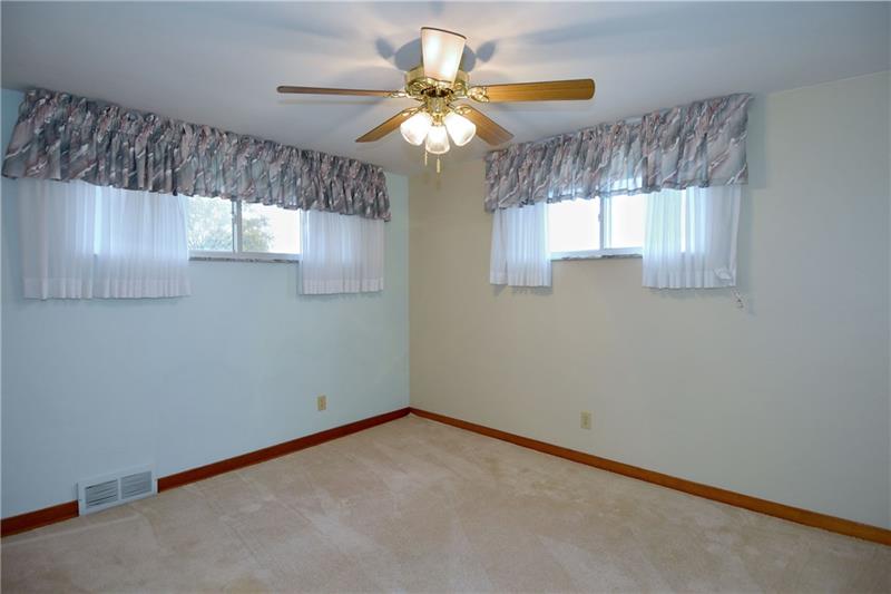 2930 Clearview Road Allison Park, PA 15101 - Photo 12 of 25 Gallery Image 12