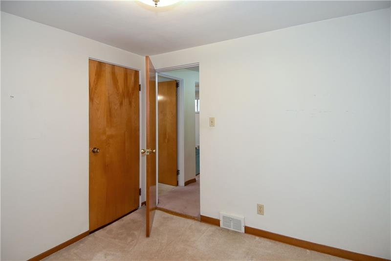 2930 Clearview Road Allison Park, PA 15101 - Photo 15 of 25 Gallery Image 15