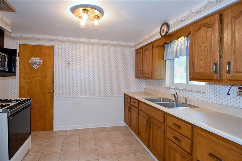 2930 Clearview Road Allison Park, PA 15101 - Photo 8 of 25 Gallery Image 8