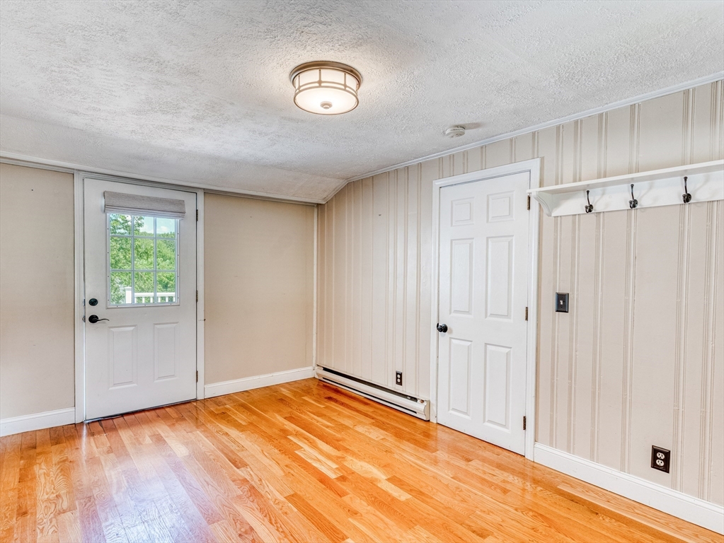 7 Manor Road Auburn, MA 01501 - Photo 10 of 33 Gallery Image 10