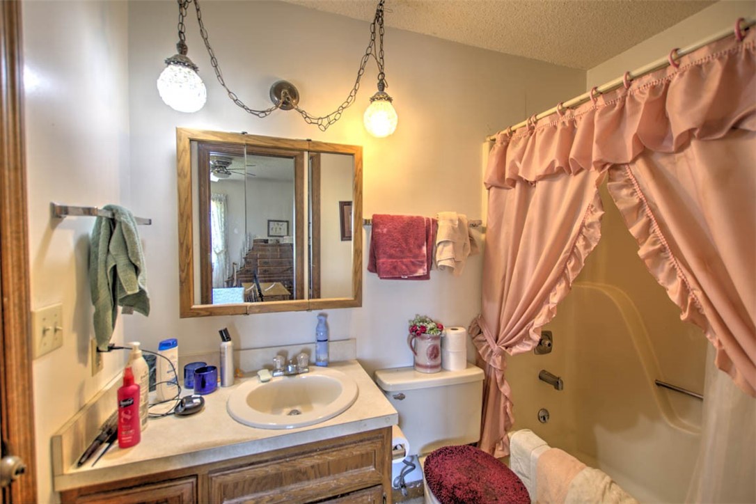 2061 East Mill Stone Road Decatur, IL 62526 - Photo 8 of 11