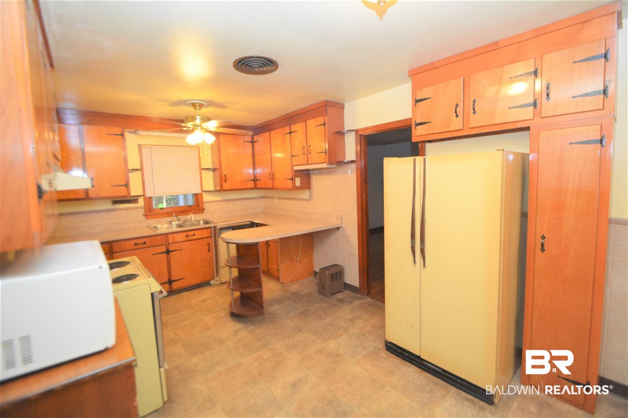 5454 Moffett Road Mobile, AL 36618 - Photo 9 of 31
