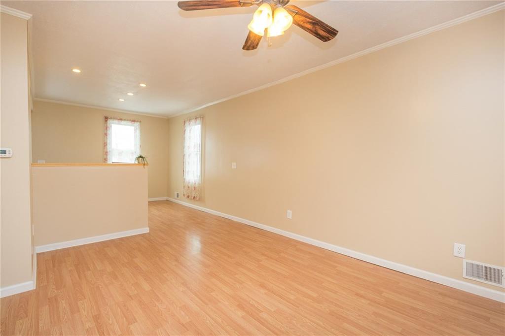 552 Pennsylvania Avenue Rochester, PA 15074 - Photo 3 of 15 Bright, Large and Open Floor Plan